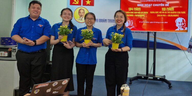 Sinh hoạt chuyên đề Kỷ niệm 134 năm Ngày sinh của Bác (19/5/1890 – 19/5/2024) và hướng đến kỷ niệm 113 năm Ngày Bác Hồ ra đi tìm đường cứu nước (05/6/1911 – 05/6/2024)