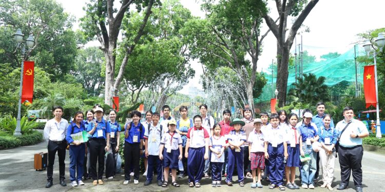 Chương trình “Cùng em khám phá thiên nhiên” cho các em trong chương trình “Chắp cánh ước mơ”