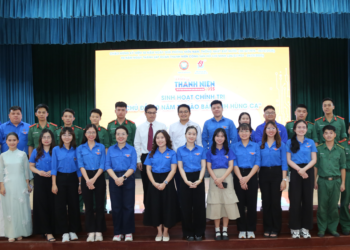 50 NĂM TỰ HÀO BẢN ANH HÙNG CA – SINH HOẠT CHÍNH TRỊ: GẶP GỠ, GIAO LƯU NHÂN CHỨNG LỊCH SỬ